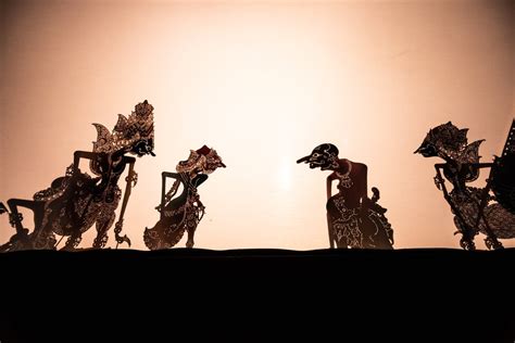  La Danza di Wayang Una Visione Incantevole della Storia e del Mito Javanese!